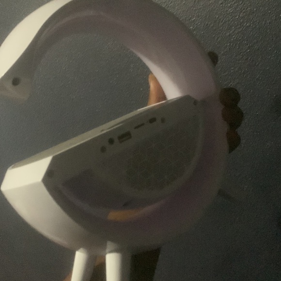 Wireless Speaker, Charging Pad & Led Light - Picture 3 of 4